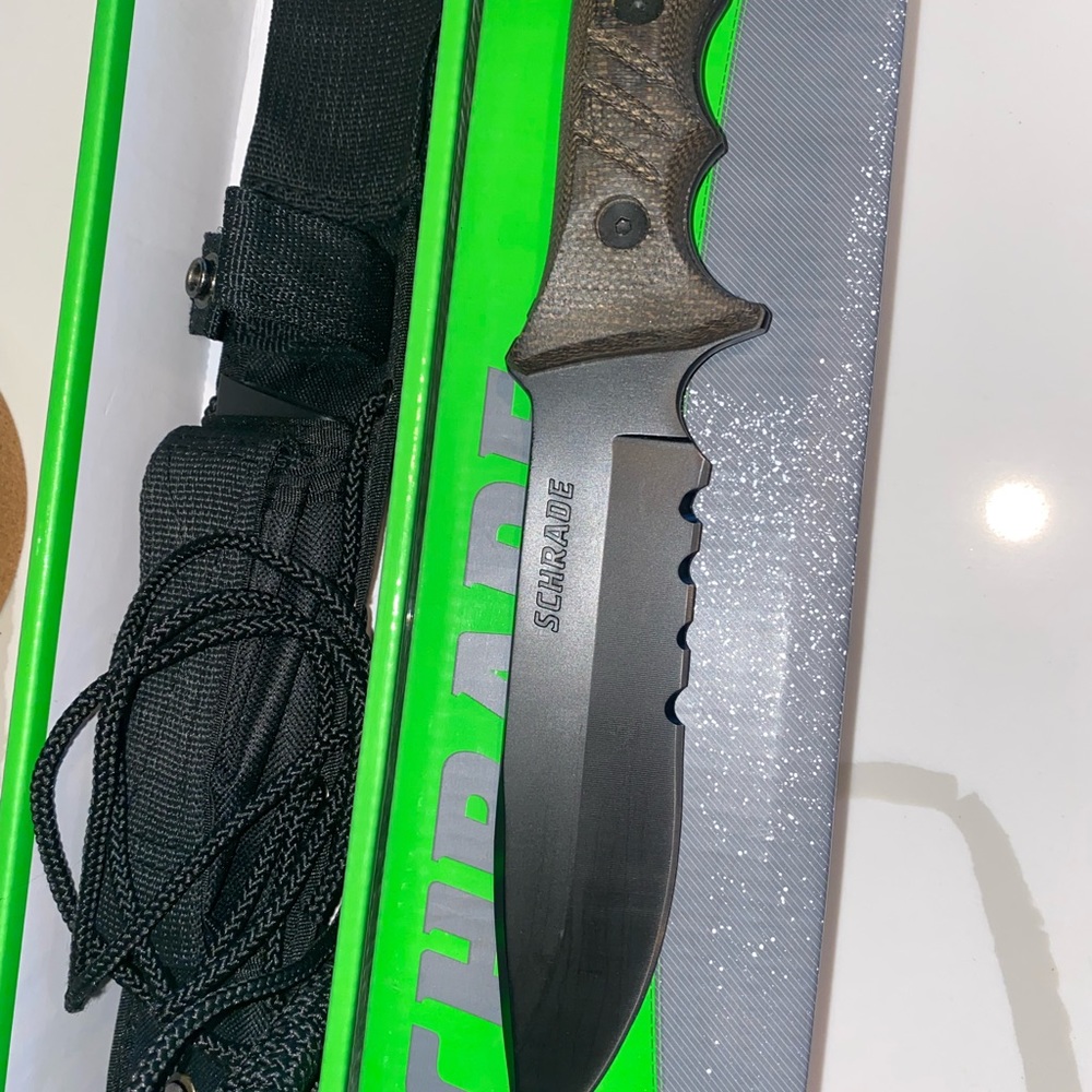 Schrade Extreme SCHF3 Survival Knife